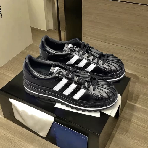 아디다스 x 클랏 슈퍼스타 코어 블랙 클라우드 화이트 IH5953 +반 사이즈큽니다 photo review