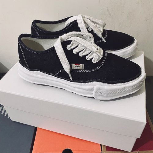 메종 미하라 야스히로 베이커 OG 솔 캔버스 로우 컷 스니커즈 블랙 A02FW704-BLACK photo review