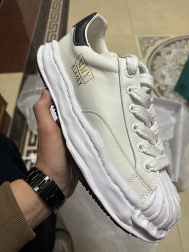 메종 미하라 야스히로 블레이키 OG 솔 레더 로우탑 스니커즈 화이트 A06FW702-WHITE photo review