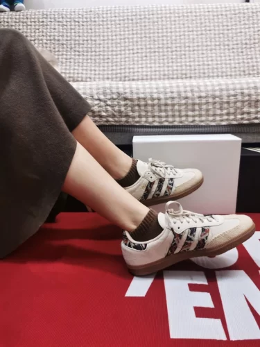 【🤩인기 상품】아디다스 x 엔드 삼바 컨소시엄 컵 에크루 틴트 서플라이어 컬러 IE0167 photo review