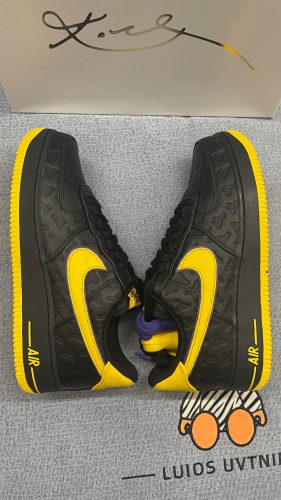 【🏀히트 상품】나이키 x 코비 에어포스 1 로우 QS 블랙 바시티 메이즈 HV5122-001 photo review